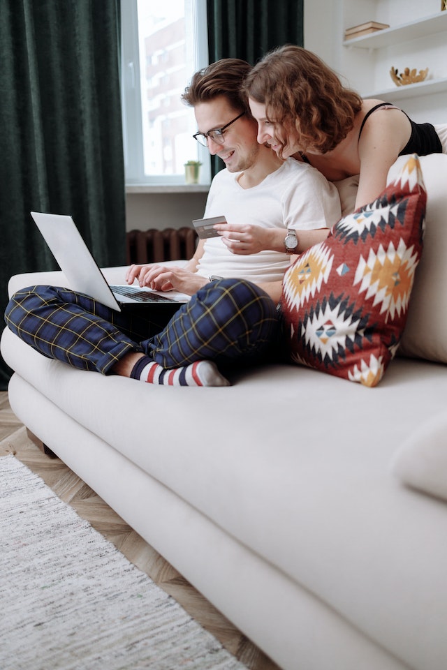 couple sticking to their budget couple sticking to their budget